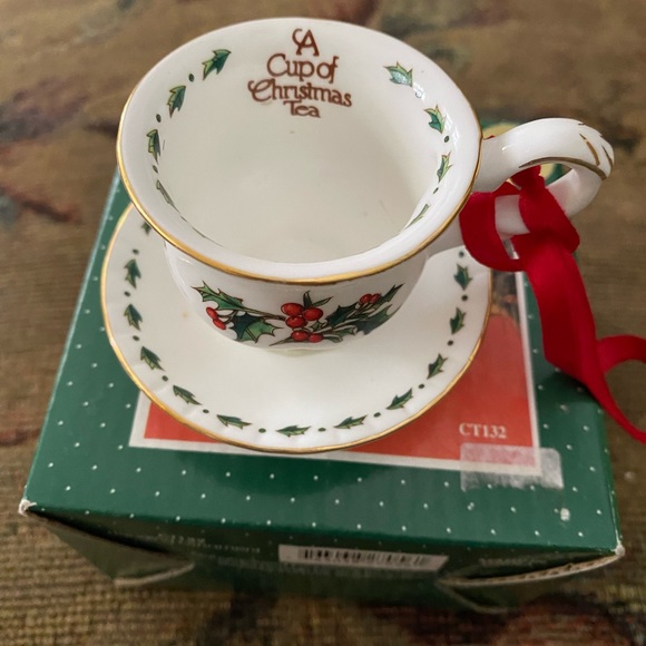 Vntg A Cup of Christmas Tea Ornament CT132 Waldman House teacup w/ original box. - Picture 2 of 10